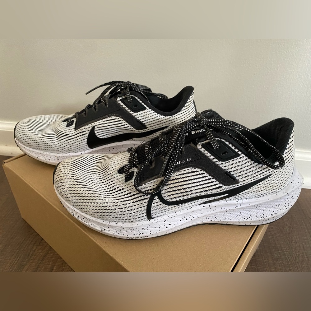 Nike Pegasus 40 Black/White